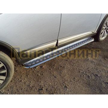 Пороги с площадкой алюминиевый лист 42 мм для Mitsubishi Outlander 2018- Пороги с площадкой алюминиевый лист 42 мм для Mitsubishi Outlander 2018-