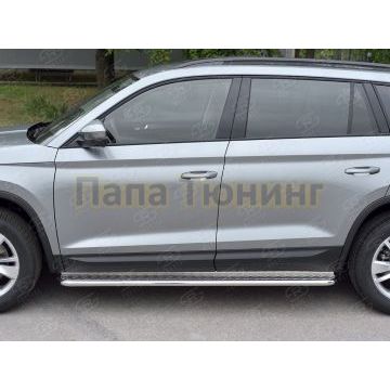 Пороги с площадкой алюминиевый лист d42 вариант 2 РусСталь для Skoda Kodiaq 2017-