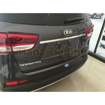 Накладка над номером на крышку багажника OEM Tuning для Kia Sorento Prime 2015-2017