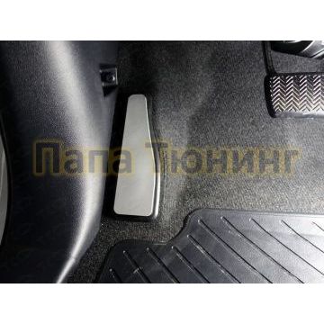 Накладка под левую ногу ТСС для Toyota Fortuner 2017- Накладка под левую ногу ТСС для Toyota Fortuner 2017-