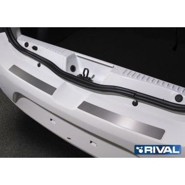 Накладка на задний бампер Rival с надписью для Renault Sandero 2015-