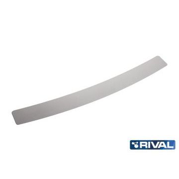 Накладка на задний бампер Rival с надписью для Skoda Rapid 2012-