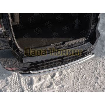 Накладка на задний бампер лист нержавеющий зеркальный РусСталь для Toyota Fortuner 2017-