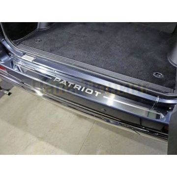 Накладка на задний бампер зеркальный лист надпись Patriot ТСС для УАЗ Патриот 2015- Накладка на задний бампер зеркальный лист надпись Patriot ТСС для УАЗ Патриот 2015-