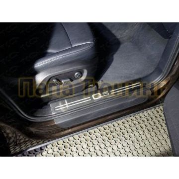 Накладки на пороги на пластик шлифованный лист надпись Q5 ТСС для Audi Q5 2008-2016 Накладки на пороги на пластик шлифованный лист надпись Q5 ТСС для Audi Q5 2008-2016
