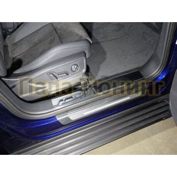 Накладки на пороги на пластик зеркальный лист 2 штуки ТСС для Audi Q5 2016-
