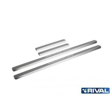 Накладки порогов Rival с надписью 4 штуки для Chevrolet Niva 2015-
