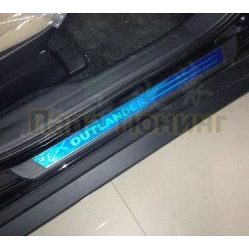 Накладки на дверные пороги вариант 2 OEM Tuning для Mitsubishi Outlander 2012-2014