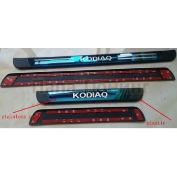 Накладки на дверные пороги чёрные OEM Tuning для Skoda Kodiaq 2017-