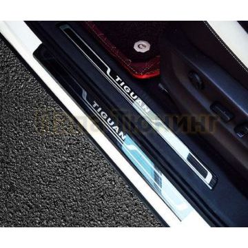 Накладки на внутренние и внешние пороги чёрные 8 частей OEM Tuning для Volkswagen Tiguan 2016-