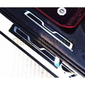 Накладки на внутренние и внешние пороги чёрные 8 частей OEM Tuning для Volkswagen Tiguan 2016-