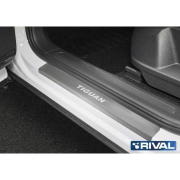 Накладки порогов Rival с надписью 4 штуки для Volkswagen Tiguan 2016-