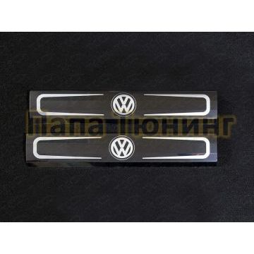 Накладки на пороги внутренние зеркальные надпись лого Volkswagen ТСС для Volkswagen Touareg R-Line 2014-2017