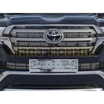 Накладка решётки радиатора верхняя лист 2 штуки ТСС для Toyota Land Cruiser 200 Executive 2016-