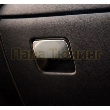 Накладка на ручку перчаточного ящика OEM Tuning для Mitsubishi Outlander 2015-