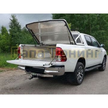 Защитный алюминиевый вкладыш в кузов автомобиля (без борта) ТСС для Toyota Hilux Black Onyx 2020-