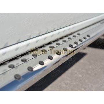 Пороги труба овальная с проступью 75х42мм РусСталь для Mitsubishi L200 2015-