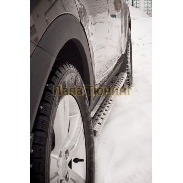 Пороги труба овальная с проступью 75х42 мм РусСталь для Suzuki Grand Vitara 2008-2011