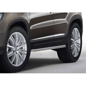 Защита штатных порогов 57 мм Rival для Volkswagen Tiguan 2011-2016