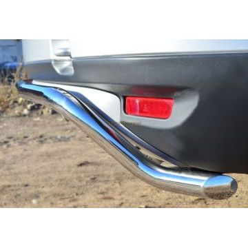 Защита заднего бампера d42 волна РусСталь для Renault Duster 2011-2015