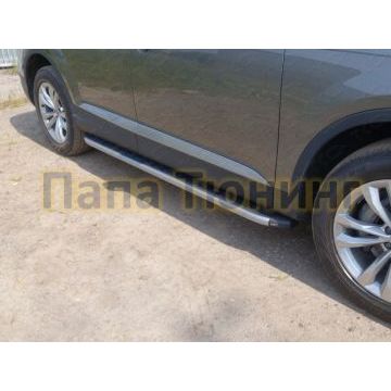 Пороги алюминиевые ТСС с накладкой серебристые для Audi Q7 2015-