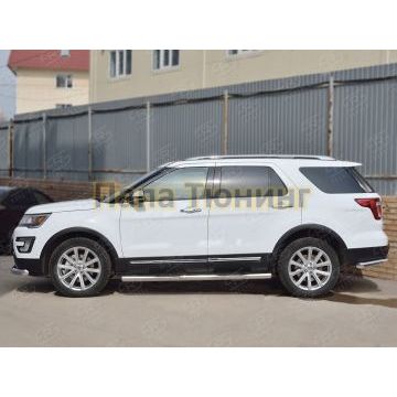 Пороги труба с накладками d76 вариант 3 РусСталь для Ford Explorer 2015-
