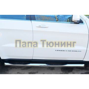 Защита штатных порогов d76 с накладкой вариант 1 РусСталь для Jeep Grand Cherokee 2013-