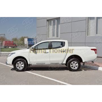 Пороги труба с накладками d76 вариант 2 РусСталь для Mitsubishi L200 2015-