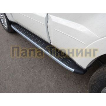 Пороги алюминиевые ТСС с накладкой серебристые для Mitsubishi Pajero 4 2014- Пороги алюминиевые ТСС с накладкой серебристые для Mitsubishi Pajero 4 2014-