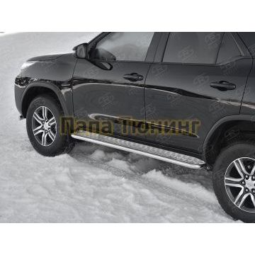 Пороги с площадкой алюминиевый лист d42 вариант 1 РусСталь для Toyota Fortuner 2017-