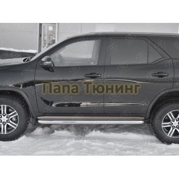 Пороги с площадкой алюминиевый лист 63 мм вариант 3 РусСталь для Toyota Fortuner 2017-