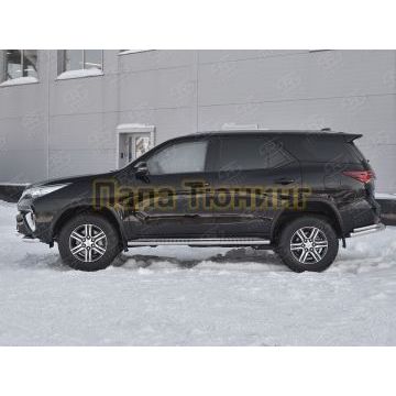 Пороги труба овальная с проступью 120х60 мм РусСталь для Toyota Fortuner 2017-