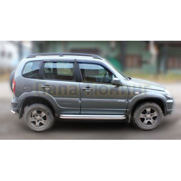 Пороги с площадкой алюминиевый лист 60 мм ALFeco для Chevrolet Niva 2009-