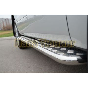 Пороги с площадкой алюминиевый лист d42 РусСталь для Suzuki Grand Vitara 2012-2015