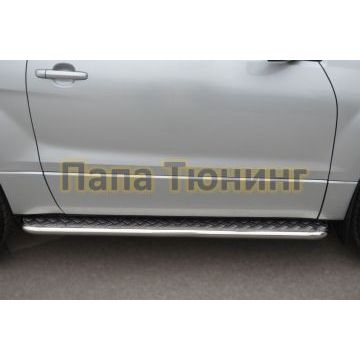 Пороги с площадкой алюминиевый лист d42 РусСталь для Suzuki Grand Vitara 2012-2015