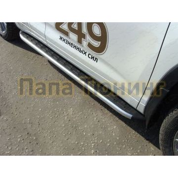 Пороги алюминиевые ТСС с накладкой для Toyota Highlander 2017-2020