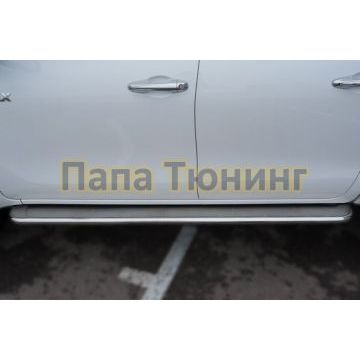 Пороги с площадкой нержавеющий лист 42 мм РусСталь для Toyota Hilux 2015-