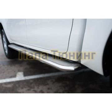 Пороги с площадкой нержавеющий лист 42 мм РусСталь для Toyota Hilux 2015-