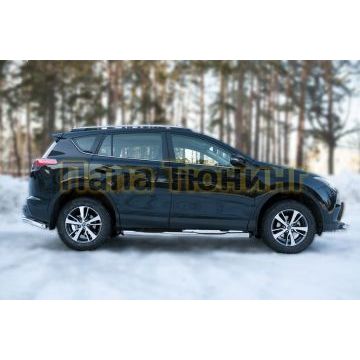 Пороги труба с накладками d76 вариант 2 РусСталь для Toyota RAV4 2015-2019