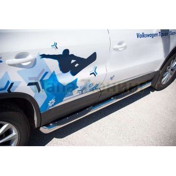 Пороги труба d76 с накладками вариант 1 РусСталь для Volkswagen Tiguan 2011-2016