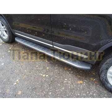 Пороги алюминиевые с пластиковой накладкой (карбон серые) 1720 мм ТСС для Geely Atlas 2018-/Geely Atlas PRO 2021-2024