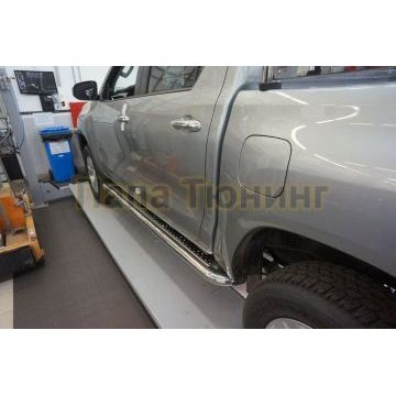 Пороги с площадкой нержавеющий лист 60 мм для Toyota Hilux 2015-