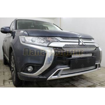 Защита радиатора Mitsubishi Outlander III 2018- (3 части) chrome с парктроником и камерой PREMIUM