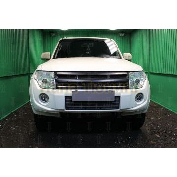 Защита радиатора Mitsubishi Pajero IV 2011-2014 black