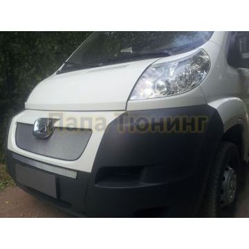 Защита радиатора Peugeot Boxer 2006-2014 chrome середина