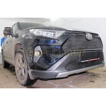 Защита радиатора Toyota Rav4 2019- black низ